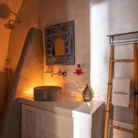 Mybozer Cave * Καρτεράδος