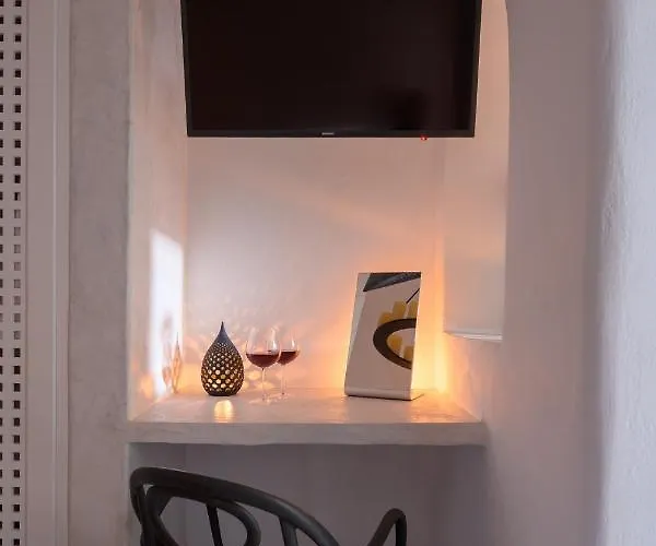 Mybozer Cave Villa *