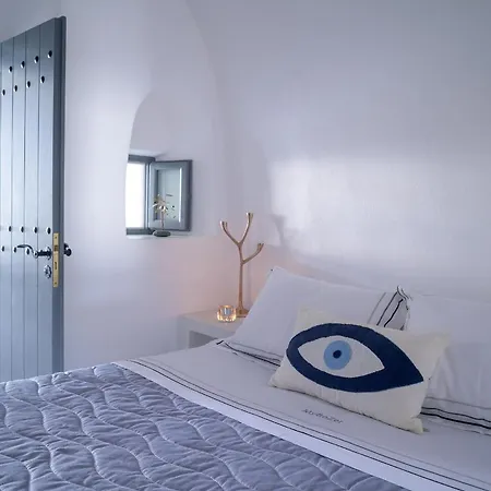 Mybozer Cave Karterados (Santorini)