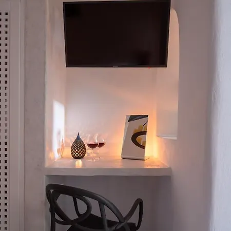 Mybozer Cave Villa *