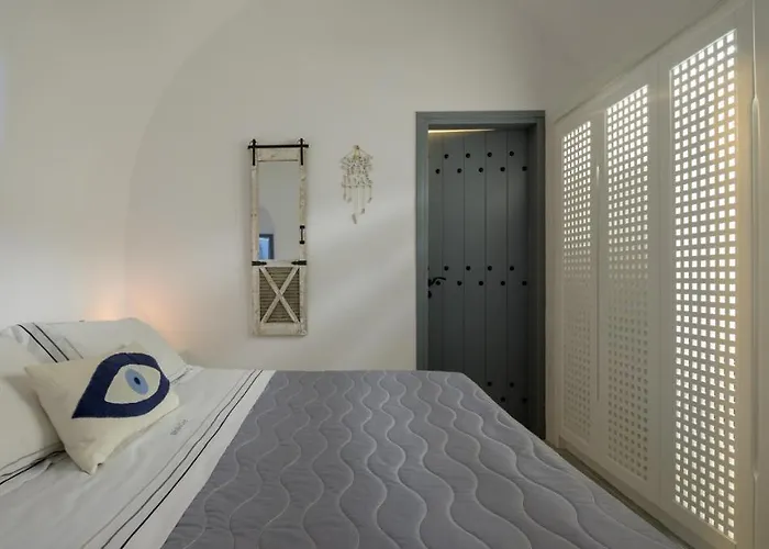 Villa Mybozer Cave Karterados (Santorini)