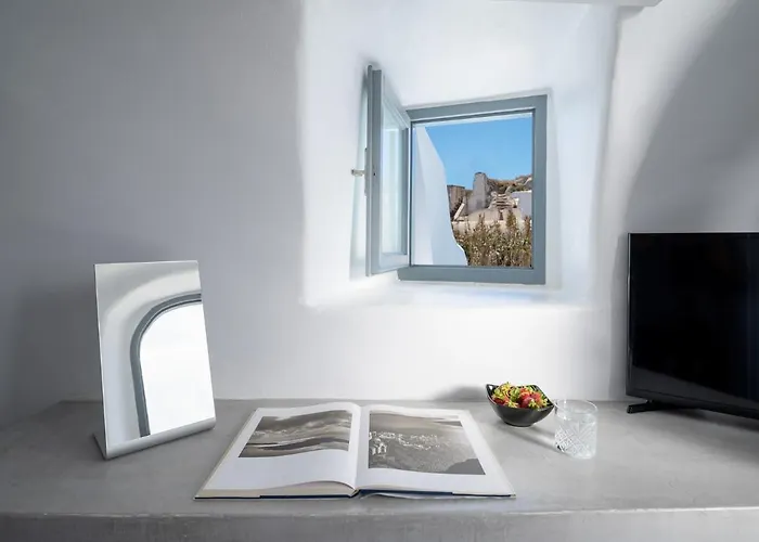 Mybozer Cave Karterados (Santorini)