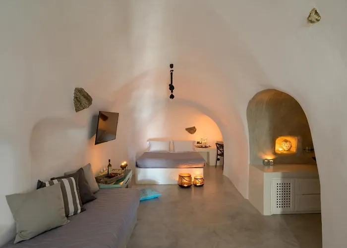 Mybozer Cave Villa *